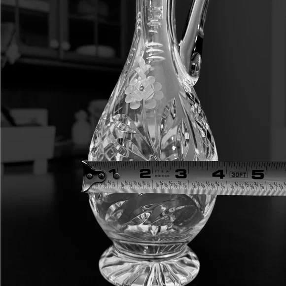 Vintage Crystal Decanter Set with 5 Cordial Glasses - Picture 6 of 10